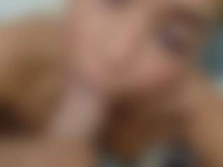 Live cam show with Jessica Simpsin - College MILF on SxyPornLive