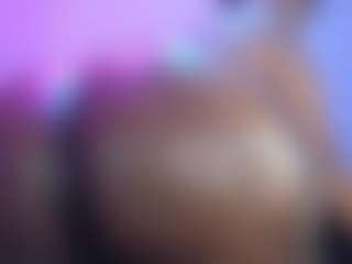 Live cam show with Queen Cherise Roze - Pornstar Big Tits on sexylivex.com