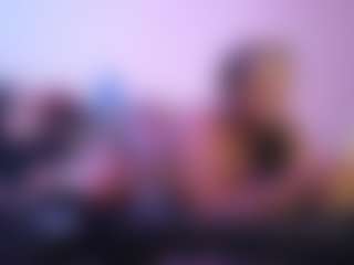 Live cam show with Queen Cherise Roze - Pornstar Brown Eyes on Uber Horny