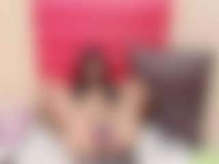 Live cam show with CREAMYINDIAN - Smoke on Latina Girls