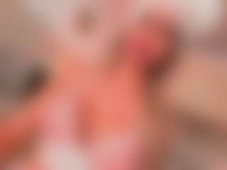 Live cam show with Emily Leah - MILF on Pornisteam.com