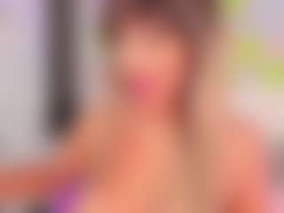 Live cam show with Emily Leah - Blonde Hair Fetish on Milfs Live