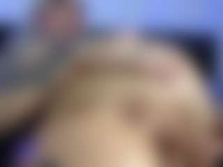 HornyLindzay's Live Sex Cam Show