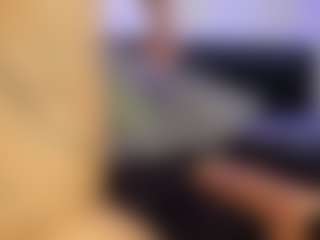 HornyLindzay's Live Sex Cam Show