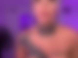 HornyLindzay's Live Sex Cam Show