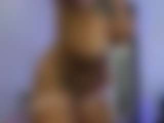 HornyLindzay's Live Sex Cam Show