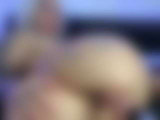 HornyLindzay's Live Sex Cam Show