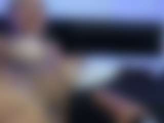 HornyLindzay's Live Sex Cam Show
