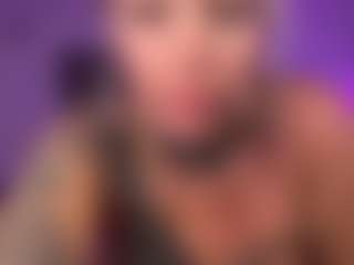 HornyLindzay's Live Sex Cam Show