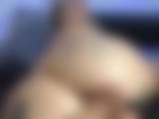 Live cam show with HornyLindzay - Sex on Chatstar