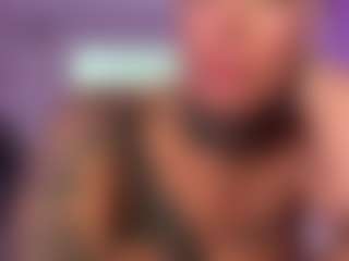HornyLindzay's Live Sex Cam Show