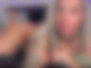 HornyLindzay's Live Sex Cam Show