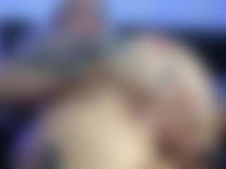HornyLindzay's Live Sex Cam Show