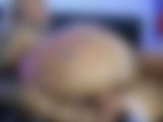 HornyLindzay's Live Sex Cam Show