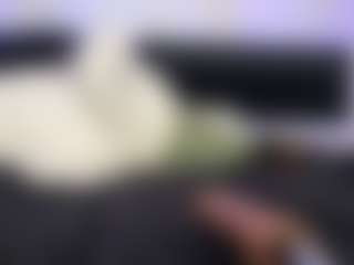 HornyLindzay's Live Sex Cam Show