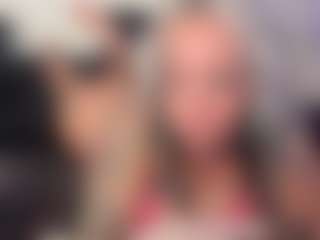HornyLindzay's Live Sex Cam Show
