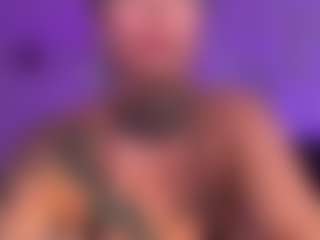 HornyLindzay's Live Sex Cam Show