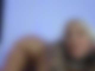 HornyLindzay's Live Sex Cam Show