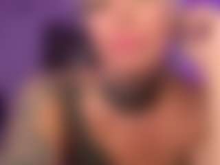 HornyLindzay's Live Sex Cam Show