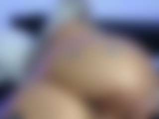 HornyLindzay's Live Sex Cam Show