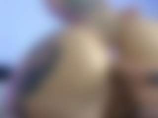 HornyLindzay's Live Sex Cam Show