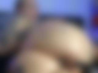 HornyLindzay's Live Sex Cam Show