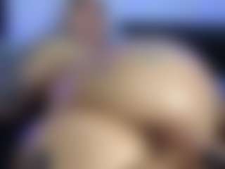 HornyLindzay's Live Sex Cam Show