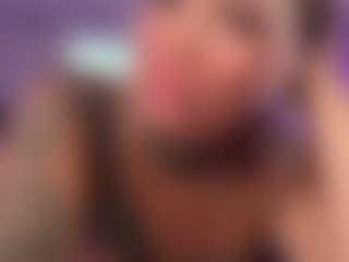 HornyLindzay's Live Sex Cam Show