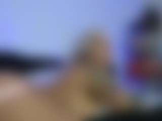HornyLindzay's Live Sex Cam Show