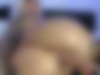 HornyLindzay's Live Sex Cam Show