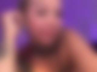 HornyLindzay's Live Sex Cam Show