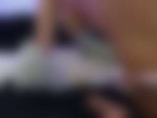 HornyLindzay's Live Sex Cam Show