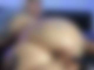 HornyLindzay's Live Sex Cam Show