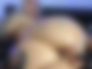 HornyLindzay's Live Sex Cam Show
