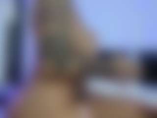 HornyLindzay's Live Sex Cam Show