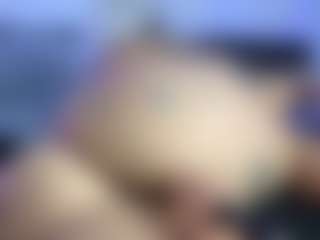 HornyLindzay's Live Sex Cam Show
