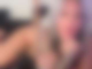 HornyLindzay's Live Sex Cam Show