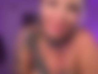 HornyLindzay's Live Sex Cam Show