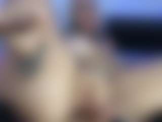 HornyLindzay's Live Sex Cam Show
