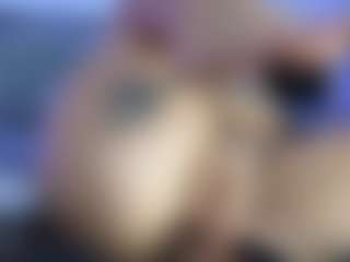 HornyLindzay's Live Sex Cam Show