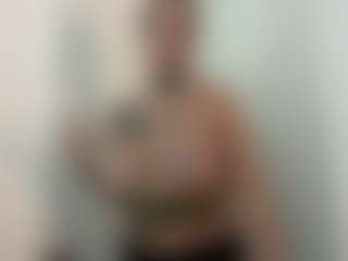 HornyLindzay's Live Sex Cam Show
