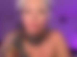 HornyLindzay's Live Sex Cam Show