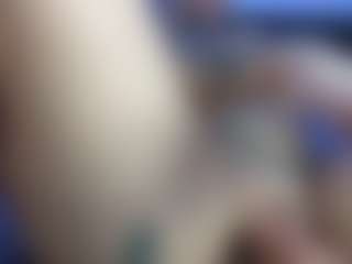 HornyLindzay's Live Sex Cam Show