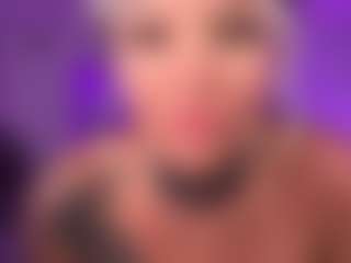 HornyLindzay's Live Sex Cam Show