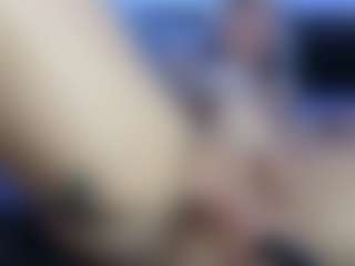 HornyLindzay's Live Sex Cam Show