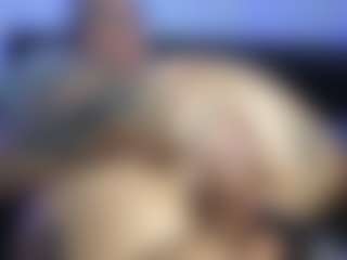 HornyLindzay's Live Sex Cam Show
