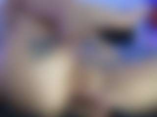 HornyLindzay's Live Sex Cam Show