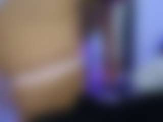 HornyLindzay's Live Sex Cam Show