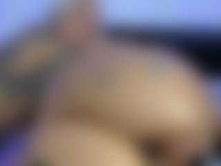 HornyLindzay's Live Sex Cam Show