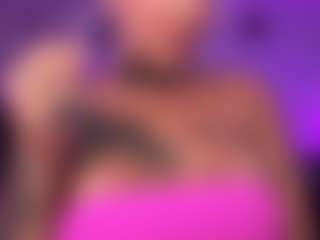 HornyLindzay's Live Sex Cam Show